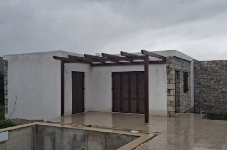Vrijstaande woning in Sitia