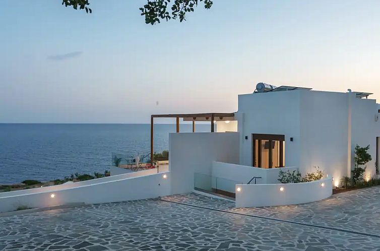 Guest house 06216114 - Holiday property Crete - Luxury Beachfront Villa Atalandia