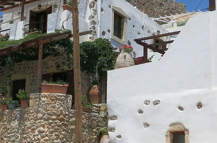 Vakantiehuis in Pefki mit Terrasse und Grill