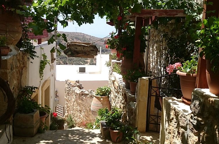 Vakantiehuis in Pefki mit Terrasse und Grill