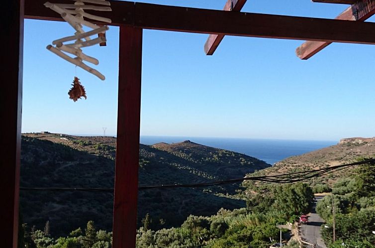 Vakantiehuis in Pefki mit Terrasse und Grill