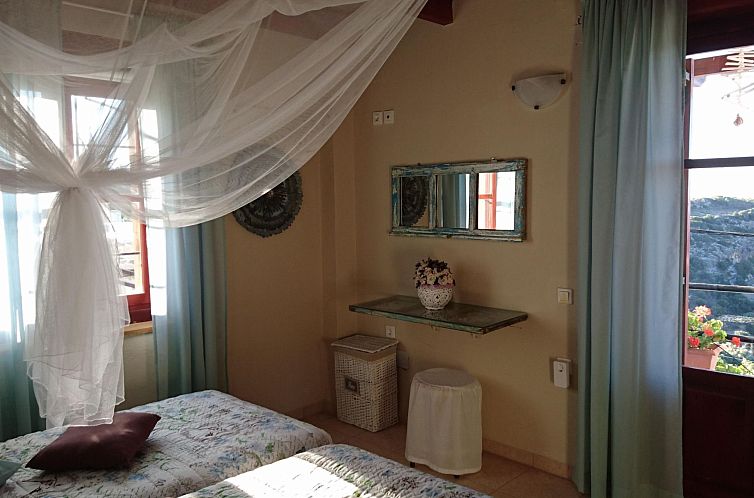 Vakantiehuis in Pefki mit Terrasse und Grill