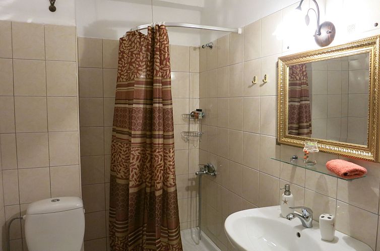 Vakantiehuis in Pefki mit Terrasse und Grill