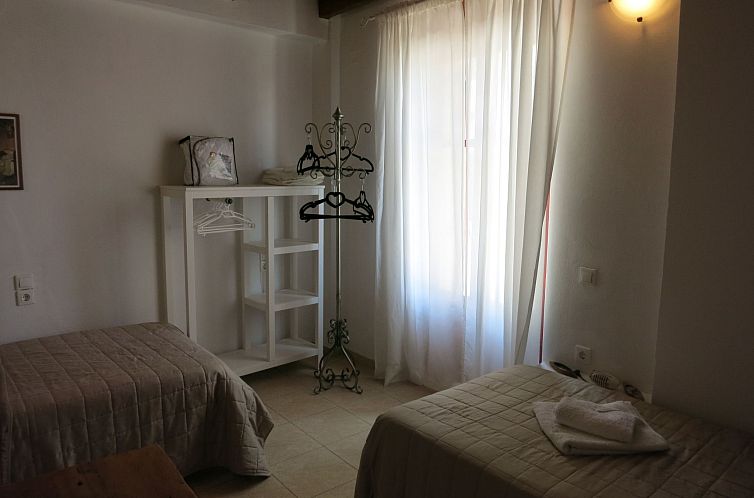 Vakantiehuis in Pefki mit Terrasse und Grill
