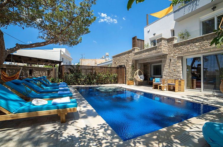 Vakantiehuis Luxuriöses Ferienhaus mit heizbarem Infinitypo