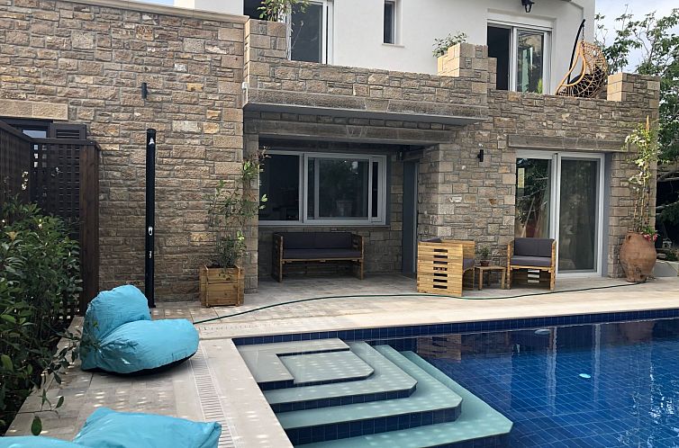 Vakantiehuis Luxuriöses Ferienhaus mit heizbarem Infinitypo