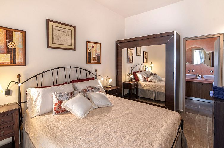 Vakantiehuis Paradisos für 14 Personen und 4 Kinder