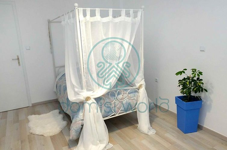 Vrijstaande woning in Skaleta