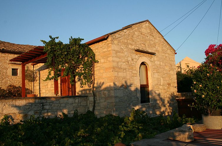 Vakantiehuis in Douliana mit Großem Balkon
