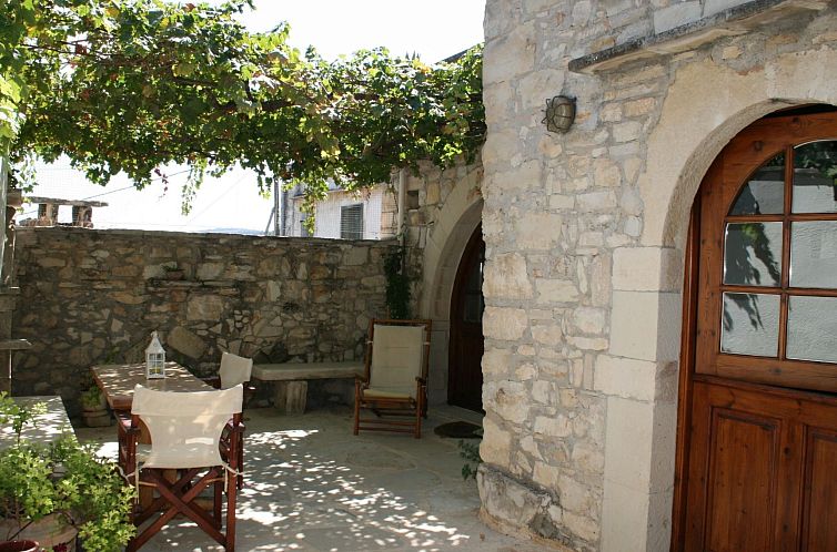 Vakantiehuis in Douliana mit Großem Balkon