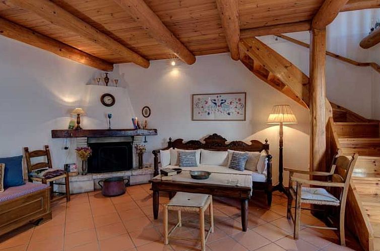 Vakantiehuis in Douliana mit Großem Balkon