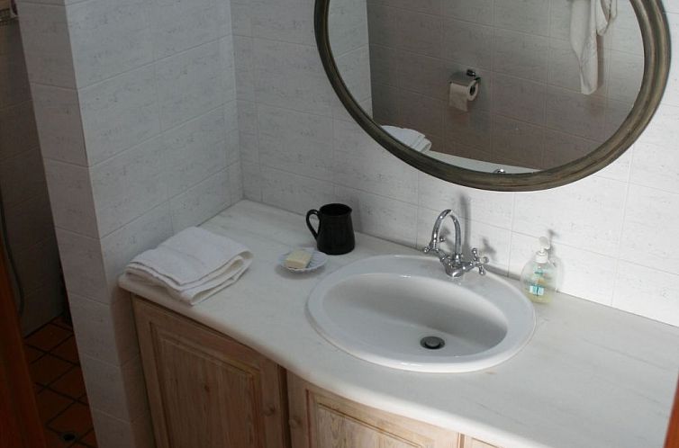 Vakantiehuis in Douliana mit Großem Balkon