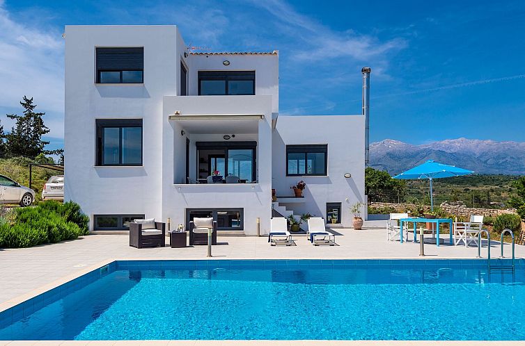 Vakantiehuis Villa mit Pool für bis zu 8 Personen. Meerblic