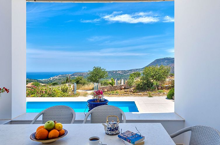 Vakantiehuis Villa mit Pool für bis zu 8 Personen. Meerblic