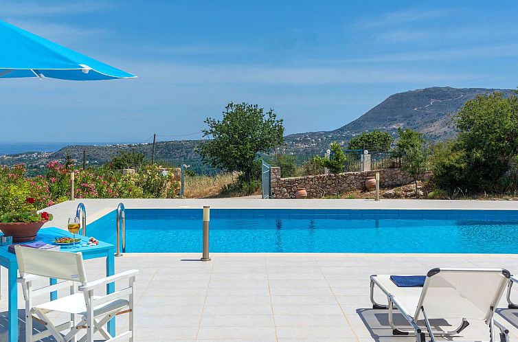 Vakantiehuis Villa mit Pool für bis zu 8 Personen. Meerblic