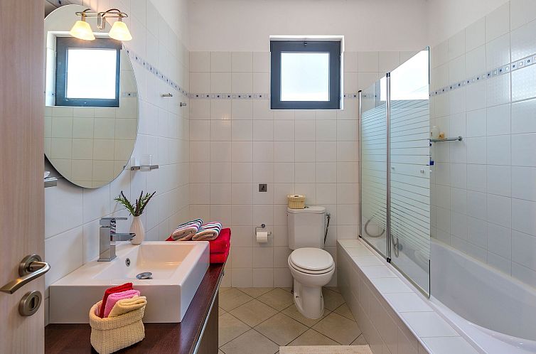 Vakantiehuis Villa mit Pool für bis zu 8 Personen. Meerblic