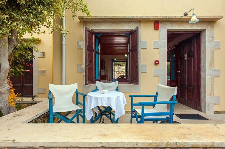 Appartement mit Terrasse und Balkon