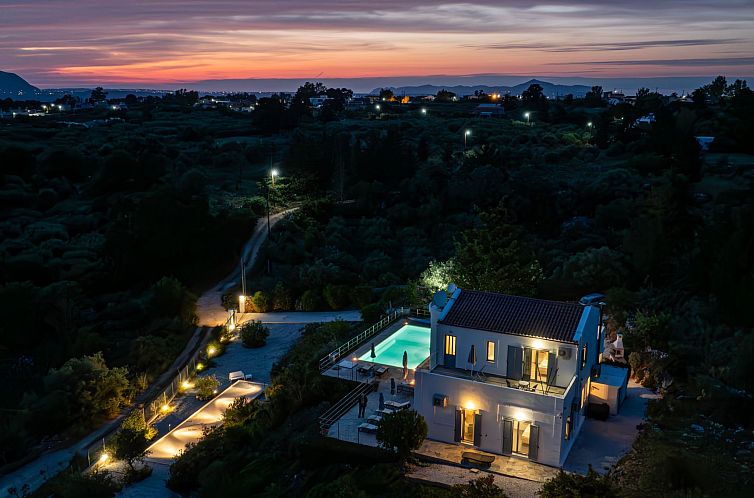 Vakantiehuis Villa vacanze "Agave Creta" con piscina privata