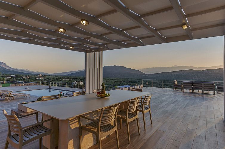 Vakantiehuis Villa mit Grillplatz und privatem beheiztem Poo