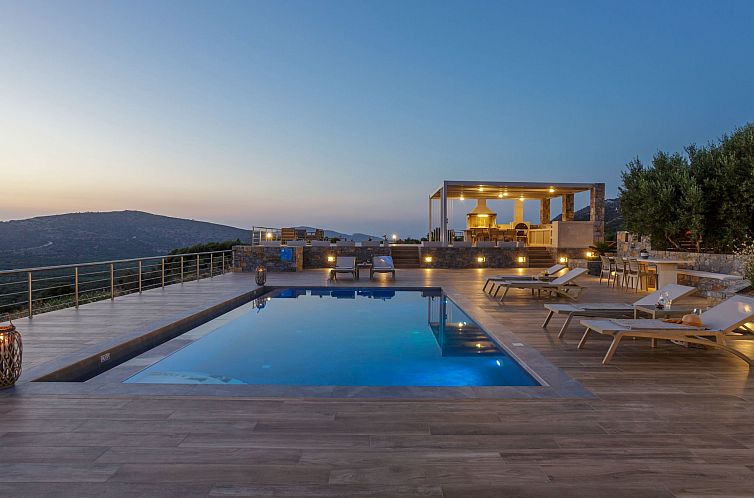 Vakantiehuis Villa mit Grillplatz und privatem beheiztem Poo