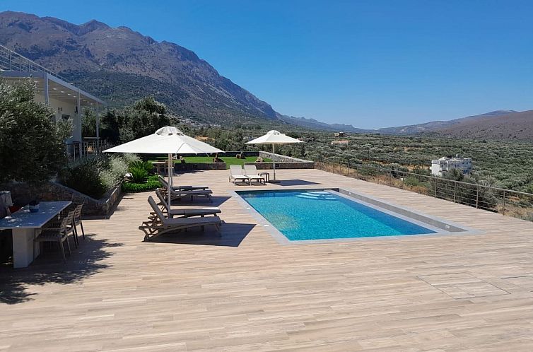 Vakantiehuis Villa mit Grillplatz und privatem beheiztem Poo