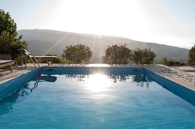 Vakantiehuis Versteckte Villa mit Pool und herrlichem Blick 