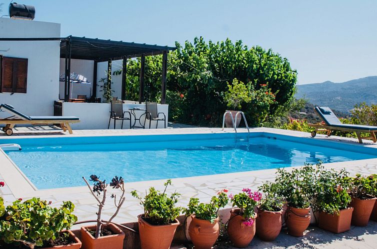 Vakantiehuis Versteckte Villa mit Pool und herrlichem Blick 