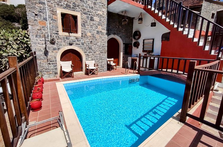 Guest house 06224507 - Holiday property Crete - Vakantiehuis Steinhaus Erato Privater Pool Landschaftliche K