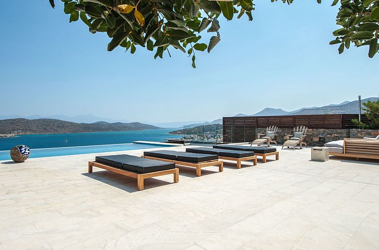 Vakantiehuis "Villa Dimitra" mit Infinity Pool