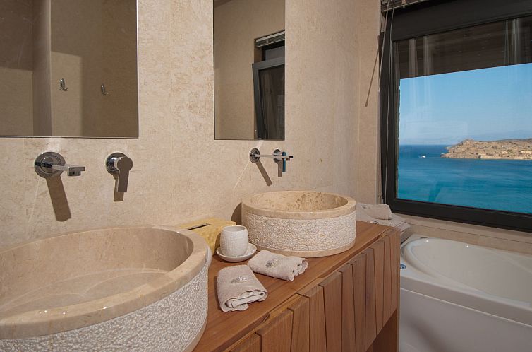 Vakantiehuis "Villa Dimitra" mit Infinity Pool