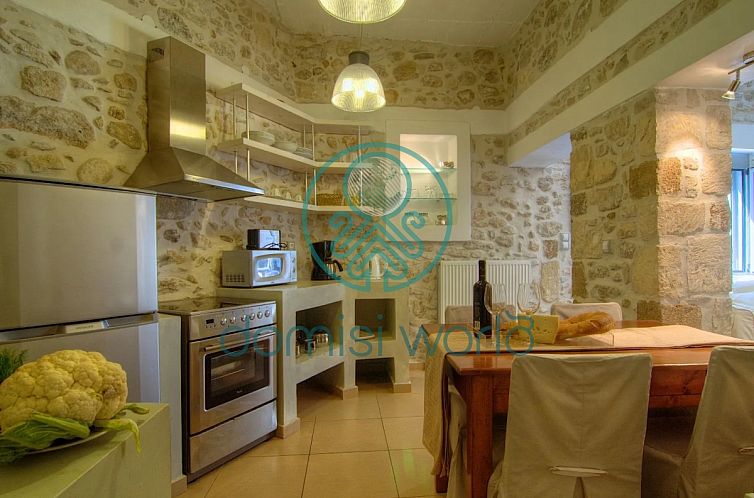 Geschakelde woning in Pigi