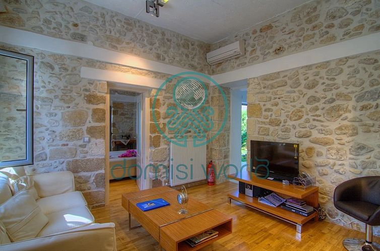 Geschakelde woning in Pigi