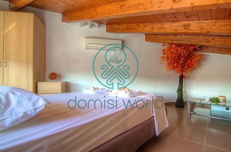 Geschakelde woning in Pigi