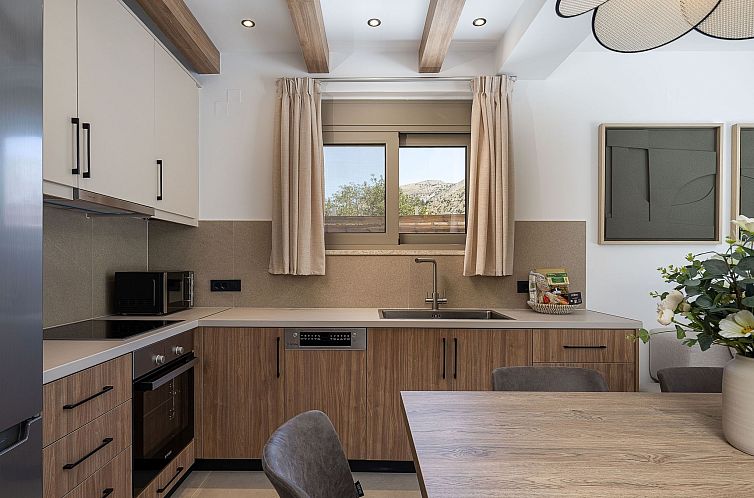 Vakantiehuis Imbros Villa lll -''Gratis''Beheizter Pool in d