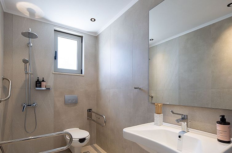 Vakantiehuis Imbros Villa I -''Gratis''BeheizterPool und Ruh