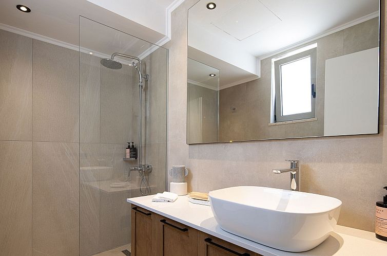 Vakantiehuis Imbros Villa I -''Gratis''BeheizterPool und Ruh