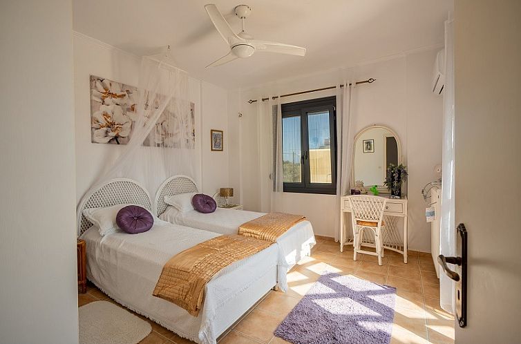 Vrijstaande woning in Agia Triada