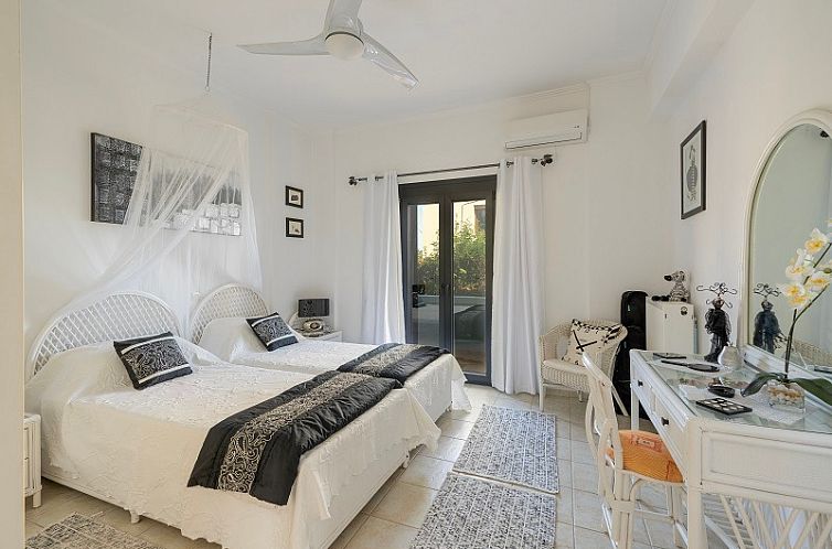 Vrijstaande woning in Agia Triada