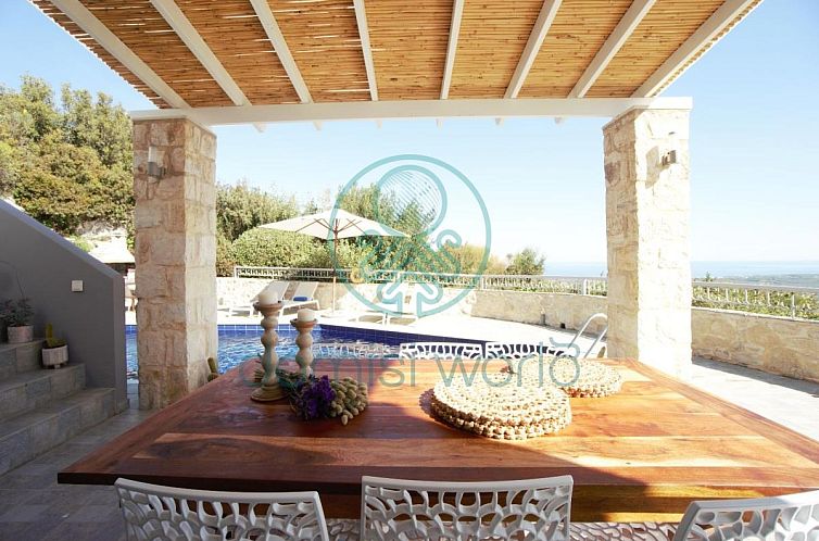 Vrijstaande woning in Agia Triada