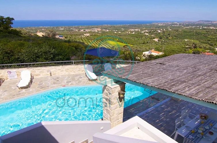 Vrijstaande woning in Agia Triada