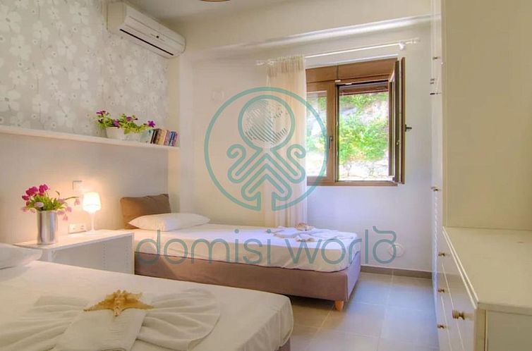 Vrijstaande woning in Agia Triada