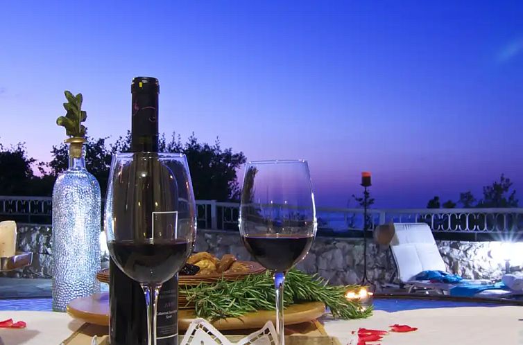 Villa Ikaros