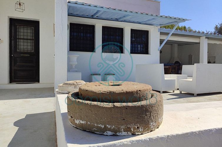 Geschakelde woning in Karteros