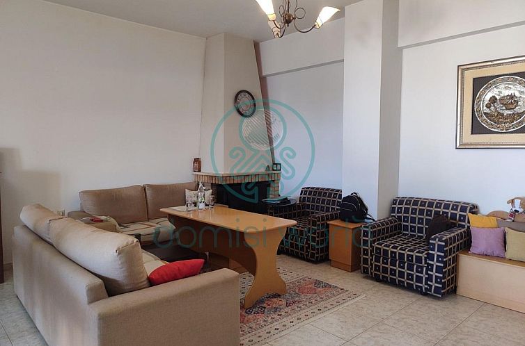 Geschakelde woning in Sisi