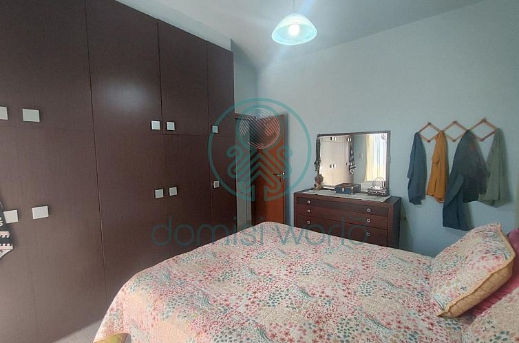 Geschakelde woning in Sisi