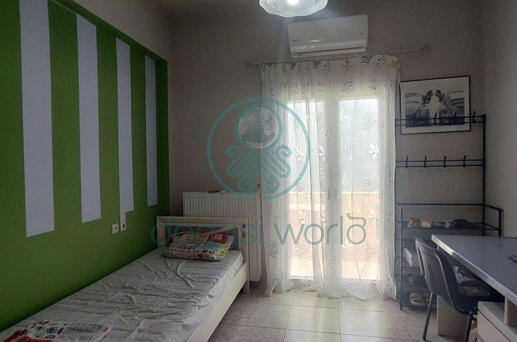 Geschakelde woning in Sisi