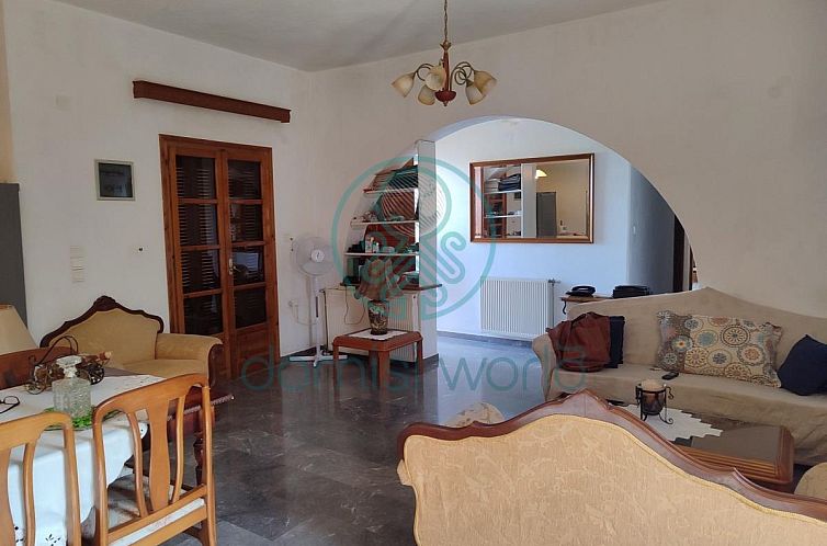 Geschakelde woning in Sisi