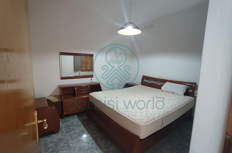 Geschakelde woning in Sisi