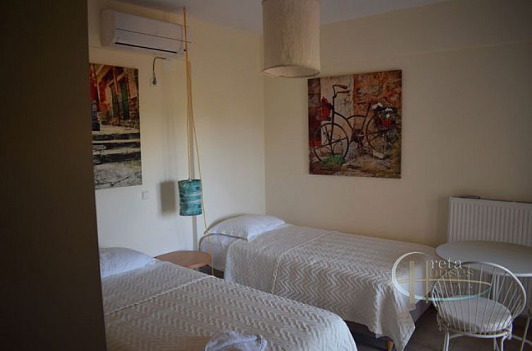 Vrijstaande woning in Keratokampos