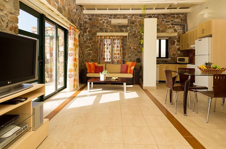 Appartement Villa mit privatem Pool in der Nähe von Elafoni